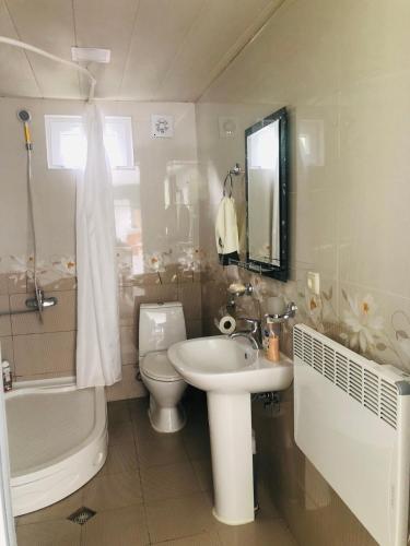Φωτογραφία από το άλμπουμ του Guest House Vivaushba σε Bagvdanari