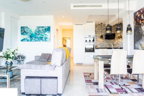 First line beach sea view Estepona