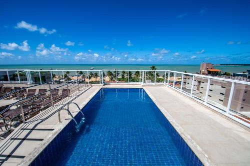A piscina localizada em Tambau Beach Hotel ou nos arredores