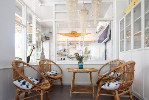 Гостиная зона в Chill House at Naiyang