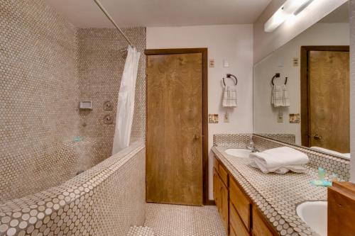 Gallery image of Serenity at Tahoe Donner in Truckee