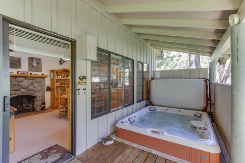 Circle 4 Ranch 31 | Discover Sunriver – Photos 2