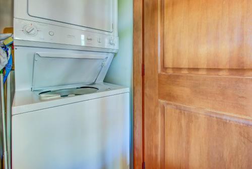 Η κουζίνα ή μικρή κουζίνα στο Eagle Springs East 315: Osprey Suite