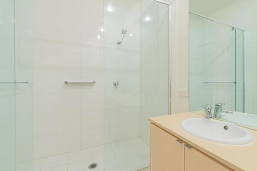 Koupelna v ubytování 3 Bedroom Townhouse - Pool and Tennis Court Access