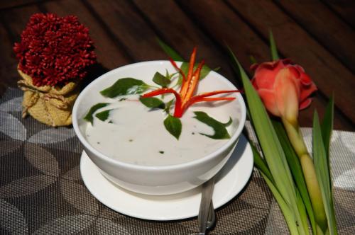 Jídlo v hostelu nebo okolí