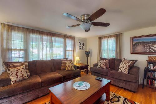 Screen Play Designer Turns Tv Movie Sets Into Floor Plans News Daytona Beach Journal Online Fl Daytona Beach