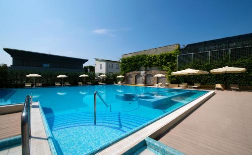 Swimming pool sa o malapit sa Hotel Terme Paradiso