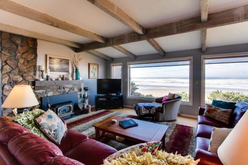 Seadrifter Oceanfront Beach House – Photos 2