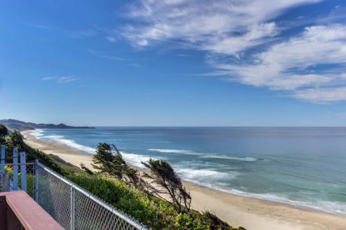 Beverly Beach Whale Lookout