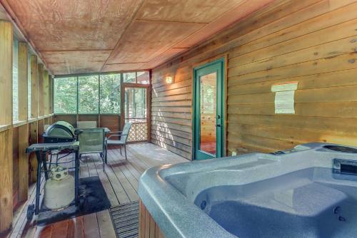 Φωτογραφία από το άλμπουμ του Timber Top σε Sautee Nacoochee