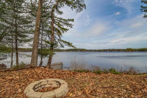 Selah Lakefront Retreat – Photos 2