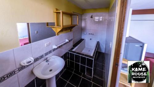 Koupelna v ubytování Kame House hostel