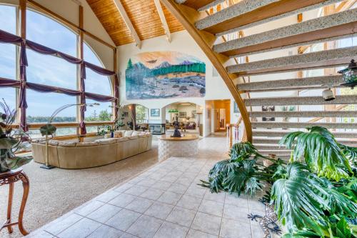 Riverfront House – Photos 3