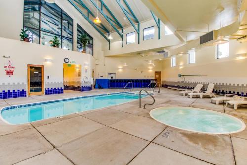 Treehouse 206F – Photos 3
