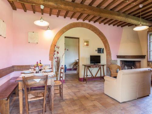 TV a/nebo společenská místnost v ubytování Agriturismo Baccoleno