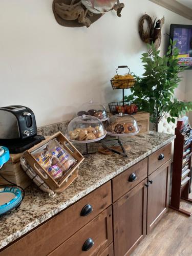 Đồ ăn tại/gần nhà nghỉ ven đường