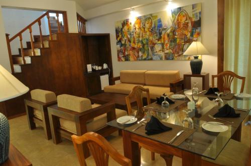 En restaurant eller et spisested på Amaara Sky Hotel Kandy