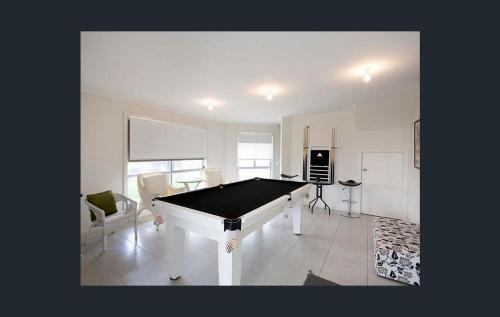 Φωτογραφία από το άλμπουμ του Agape Holiday Home with Pool table ,NBN Internet σε Wallaroo