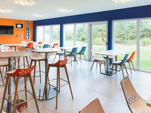 Restaurant o un lloc per menjar a ibis Styles La Louvière