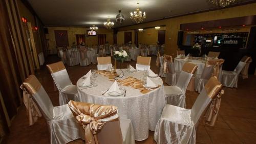 Restaurace v ubytování Pensiunea Gallamar