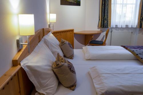 Letto o letti in una camera di Artitsch