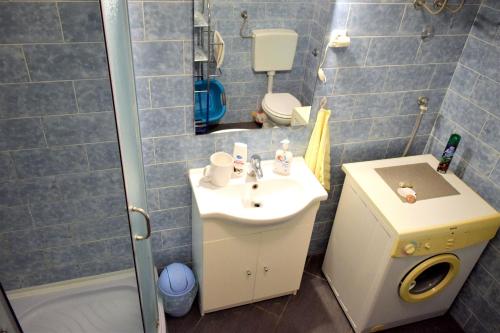 Ένα μπάνιο στο Luisa