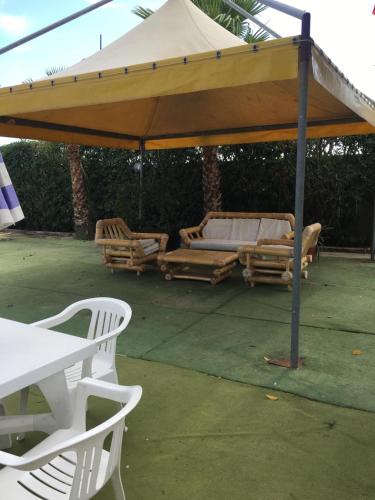 Αίθριο ή υπαίθριος χώρος στο B&B Baia dello Stretto