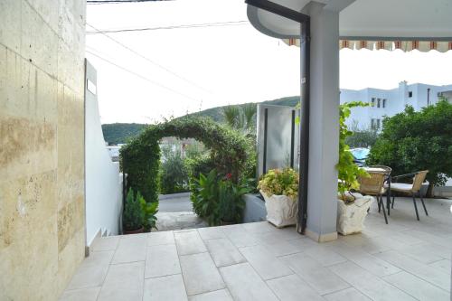 Gallery image of Hotel Galeb in Čanj