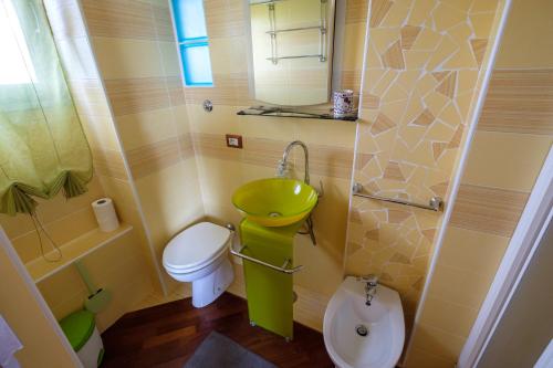 Um banheiro em Axia Terme B&B, 4 min dal Centro Storico - PARK privato