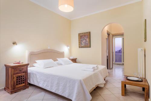 Postel nebo postele na pokoji v ubytování Virginia Hotel