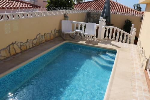 Fotografia z galérie ubytovania Villa Sueño Azul with private pool, sea view, terrace, Wifi, 450 m to the beach v destinácii Callao Salvaje