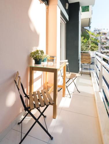 1 KM from The Acropolis 1 Bedroom Apt