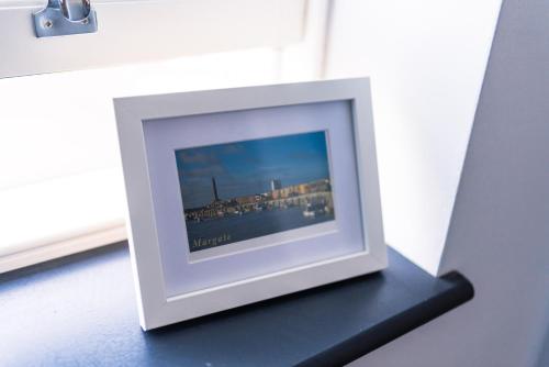 Gallery image of The Seaview Apartment - Margate Beach - By Goldex Coastal Breaks in Margate