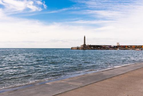 Gallery image of The Seaview Apartment - Margate Beach - By Goldex Coastal Breaks in Margate