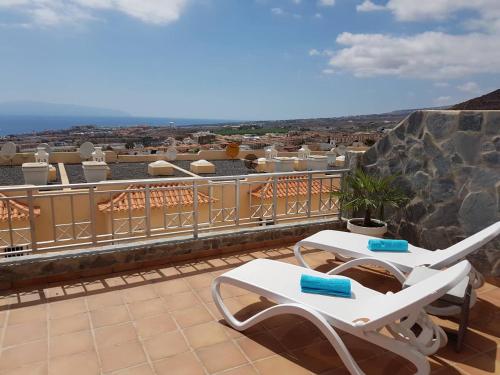 Villa Roque del Conde 2 with fantastic sea views, 2 terraces ...