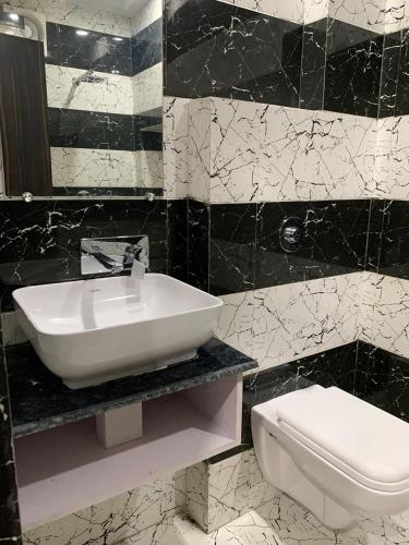 Ein Badezimmer in der Unterkunft Hotel Kabir Residency
