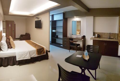 Gallery image of North Tourist Inn in Bacolod