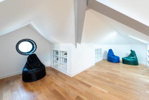 Bright and Big Apartment (BRC) – Photos 4