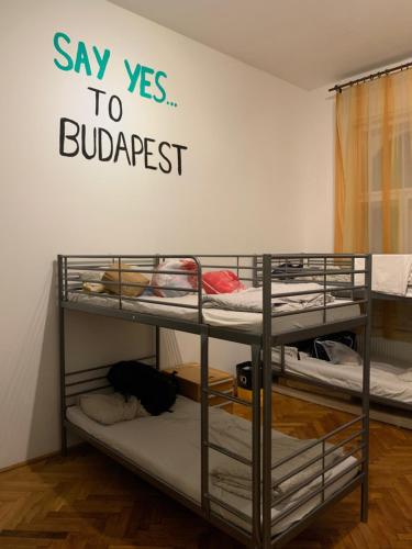 Say Yes Hostelにある二段ベッド