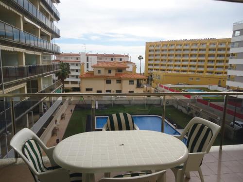 Pº Maritimo 13-4/6 pax. LEK