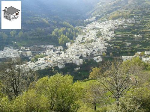 Afbeelding uit fotogalerij van Hostal Casa Fermina- A 2 horas de las pistas de esquí in Trevélez