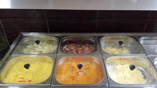 Φαγητό σε αυτό το ξενοδοχείο ή κάπου εκεί κοντά