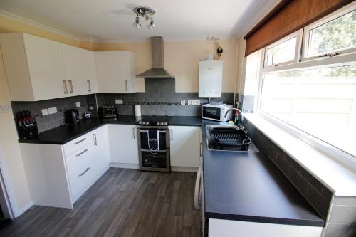 Gallery image of Hinckley Home Sleeps 5 Complete House in Leicester