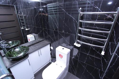 Overlooking Registan Square Luxury 2 Bedrooms Apartment