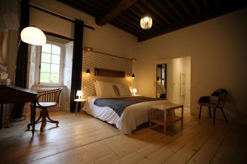 Gallery image of Chateau Saint Martin B&B in Pouillon