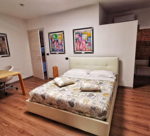 Кровать или кровати в номере Regis B&B Camere centro storico