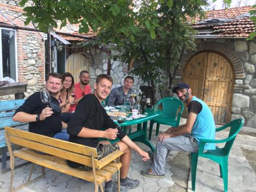 Επισκέπτες που μένουν στο Rostomaant Marani Family Winery Guest House, Telavi