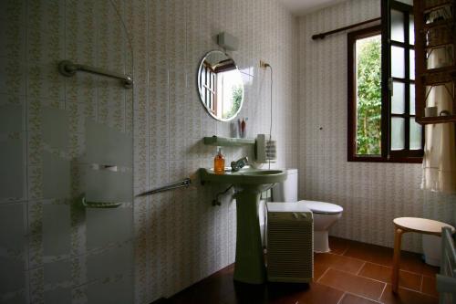 Ванная комната в Casa de Rilo ,para 6/8 en la Playa de Nerga