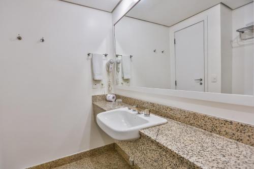 Um banheiro em Quality Paulista (São Paulo, Jardins)