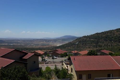 Vista general de una montaña o vista desde la villa